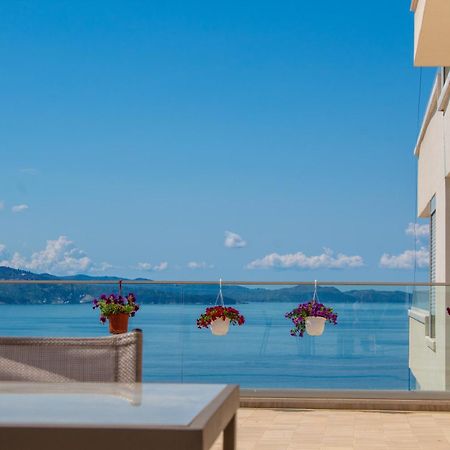 Luxury Sea View Apartaments Саранде Екстериор снимка