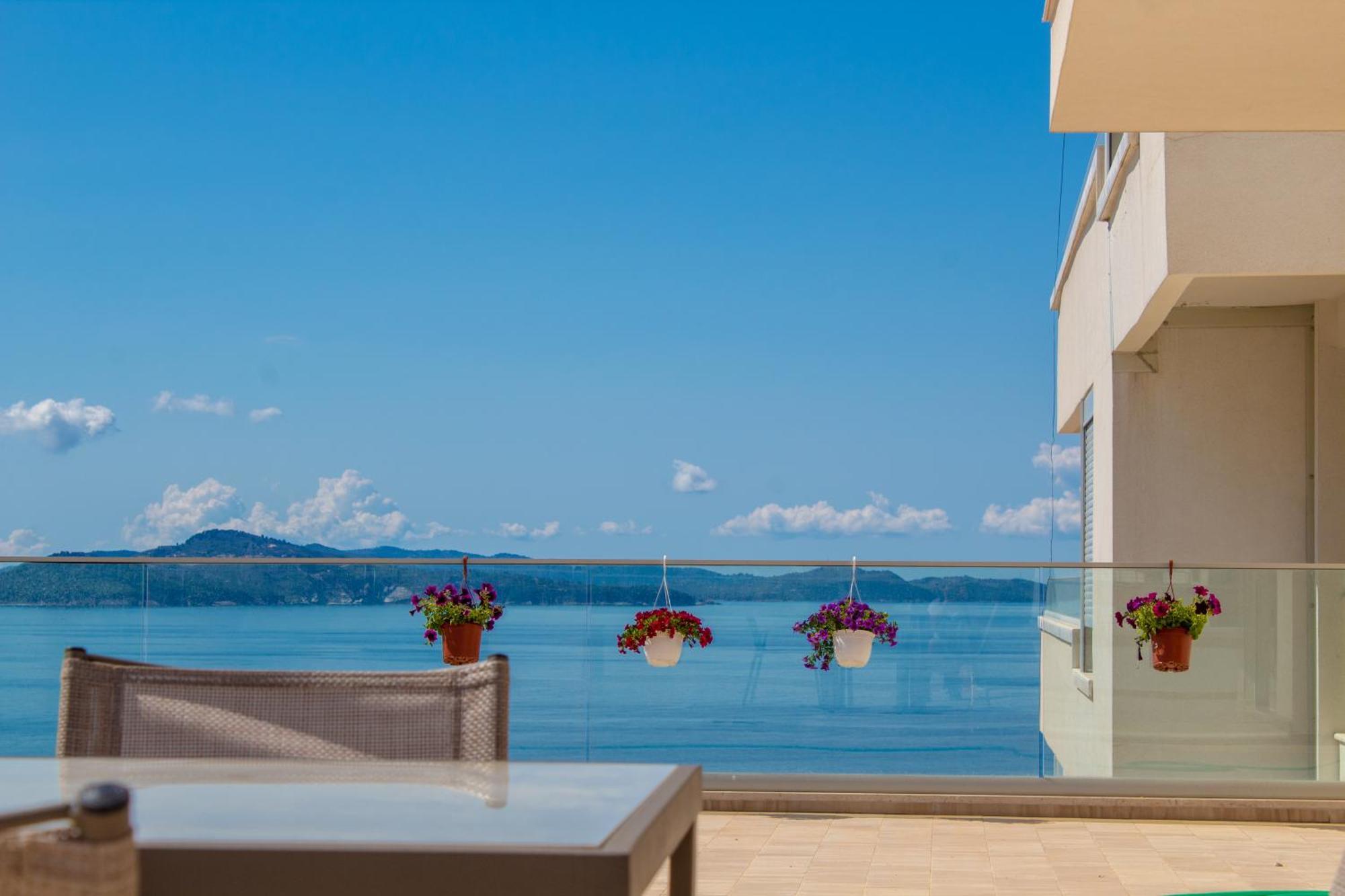 Luxury Sea View Apartaments Саранде Екстериор снимка